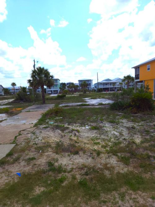 111 S 40th St, Mexico Beach, FL, 32456-0255 | Card Image