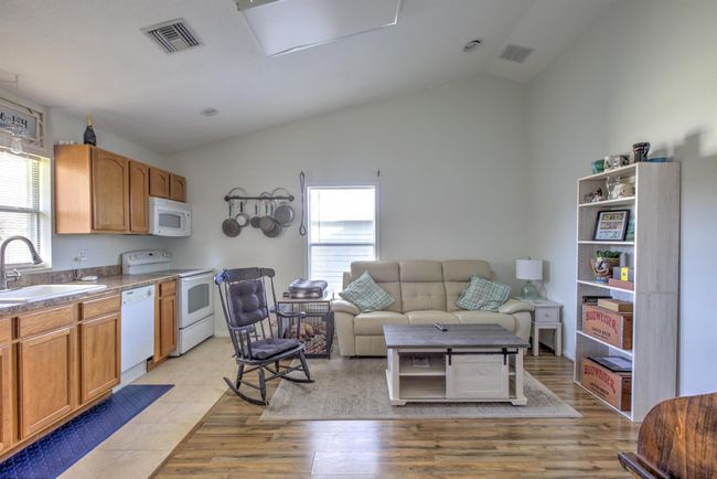 3582 Sw Margela St, House other with 3 bedrooms, 3 bathrooms and null parking in Port St Lucie FL | Image 38