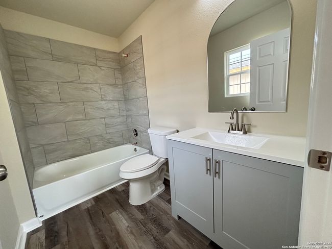 708 E 5 Th St, House other with 3 bedrooms, 2 bathrooms and null parking in Nixon TX | Image 15