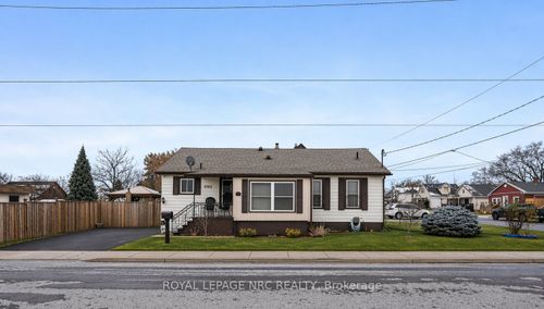 5192 Hamilton St, Niagara Falls, ON, L2E2W3 | Card Image