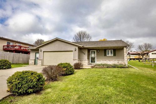 506 Bray St, Dodgeville, WI, 53533-1849 | Card Image