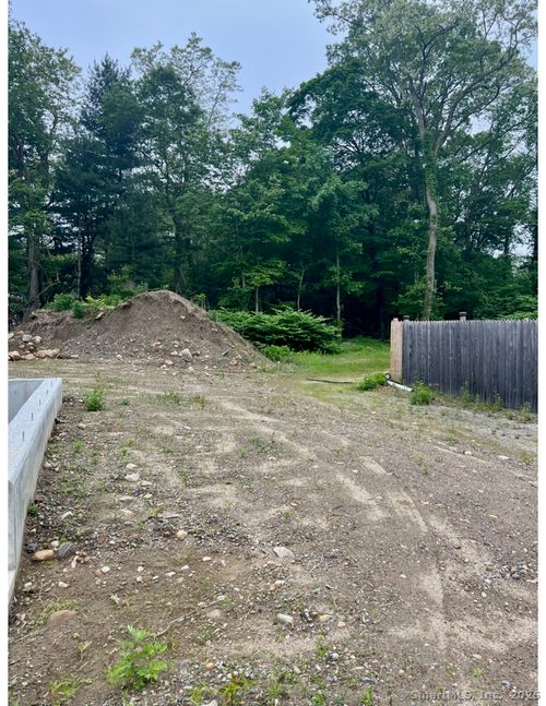 130 Mares Hill Rd, Ivoryton, CT, 06442-1229 | Card Image