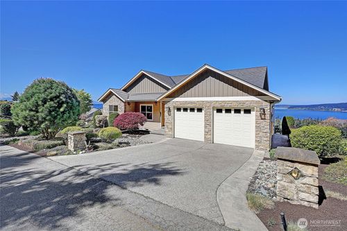 1081 Morgan Way, Camano Island, WA, 98282-6697 | Card Image