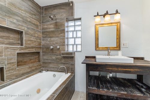 2234 Post Rd, Melbourne, FL, 32935-2306 | Card Image