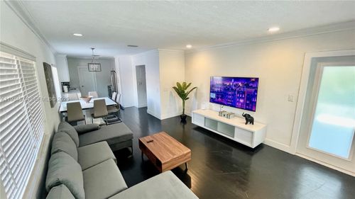 1955 Washington St, Hollywood, FL, 33020-6045 | Card Image