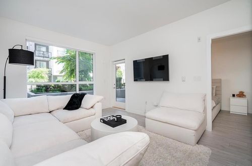b110-20834 80 Ave, Langley, BC, V2Y3M5 | Card Image