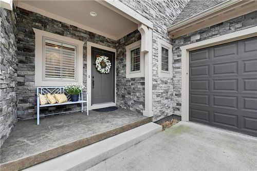 14761 Meadow Ln, Leawood, KS, 66224-4613 | Card Image