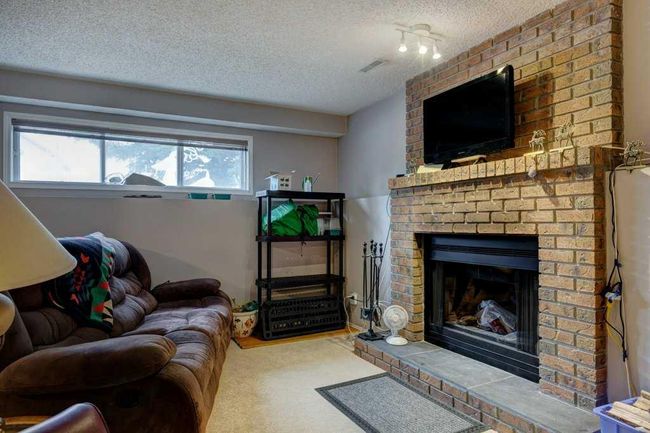 127 Millcrest Way Sw, Home with 4 bedrooms, 2 bathrooms and 2 parking in Calgary AB | Image 21