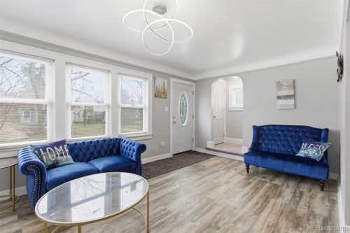 15413 Lauder St, Detroit, MI, 48227-2628 | Card Image