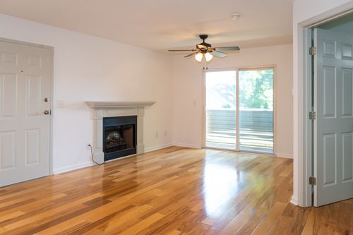 123 General Jackson Ln, Hermitage, TN, 37076-1327 | Card Image