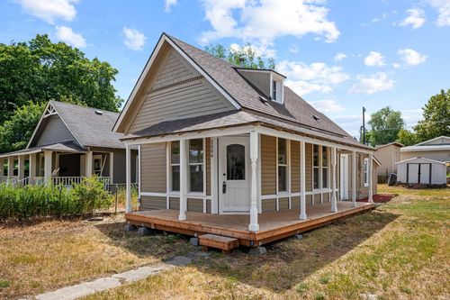 2304 E 6th Ave, Spokane, WA, 99202-4102 | Card Image