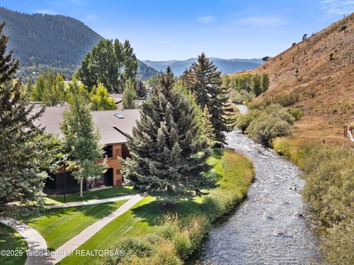 d-6-355 W Deloney Ave, Jackson, WY, 83001-8236 | Card Image