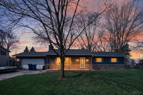 340 Winthrop Lane, Saginaw Charter Township, MI, 48638 | Card Image