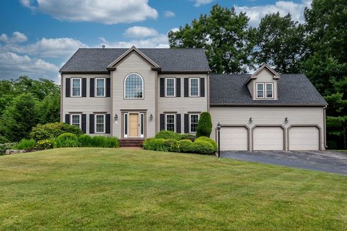 19 Burnham Ct, Stoughton, MA, 02072-3563 | Card Image