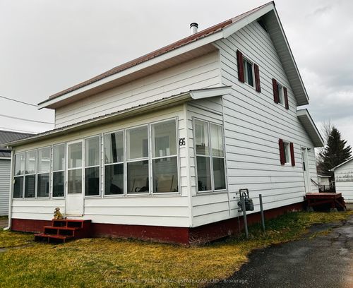 {{alt}} | Card Image