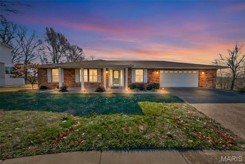 5037 Faust Ct, Saint Louis, MO, 63129-2410 | Card Image