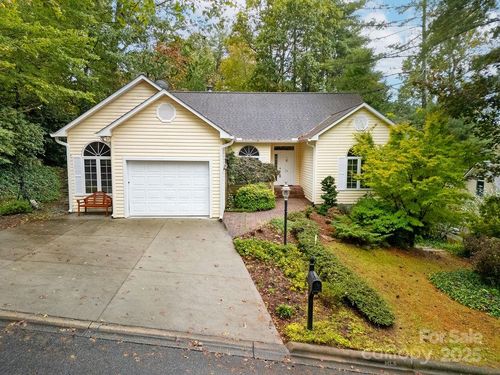 54 Wintergreen Dr, Brevard, NC, 28712-9107 | Card Image