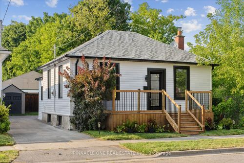66 Emma St, Oshawa, ON, L1H1Y3 | Card Image