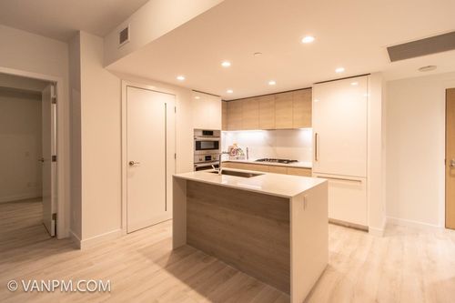 405-2085 Skyline Crt, Burnaby, BC, V5C0M6 | Card Image