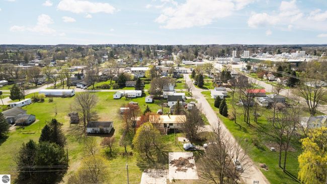 431 E Bittner Ave, House other with 3 bedrooms, 2 bathrooms and null parking in Reed City MI | Image 53
