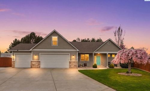 3306 Turquoise Ct, Pasco, WA, 99301 | Card Image