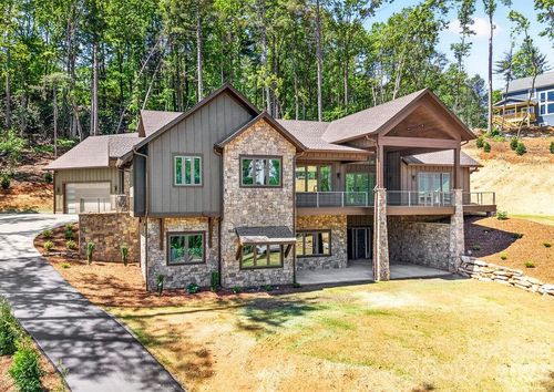 246 Northview Drive, Hendersonville, NC, 28791 | Card Image