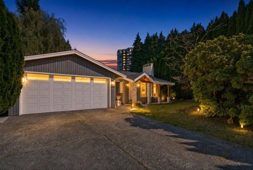 3222 Comox Crt, Abbotsford, BC, V2S7B4 | Card Image