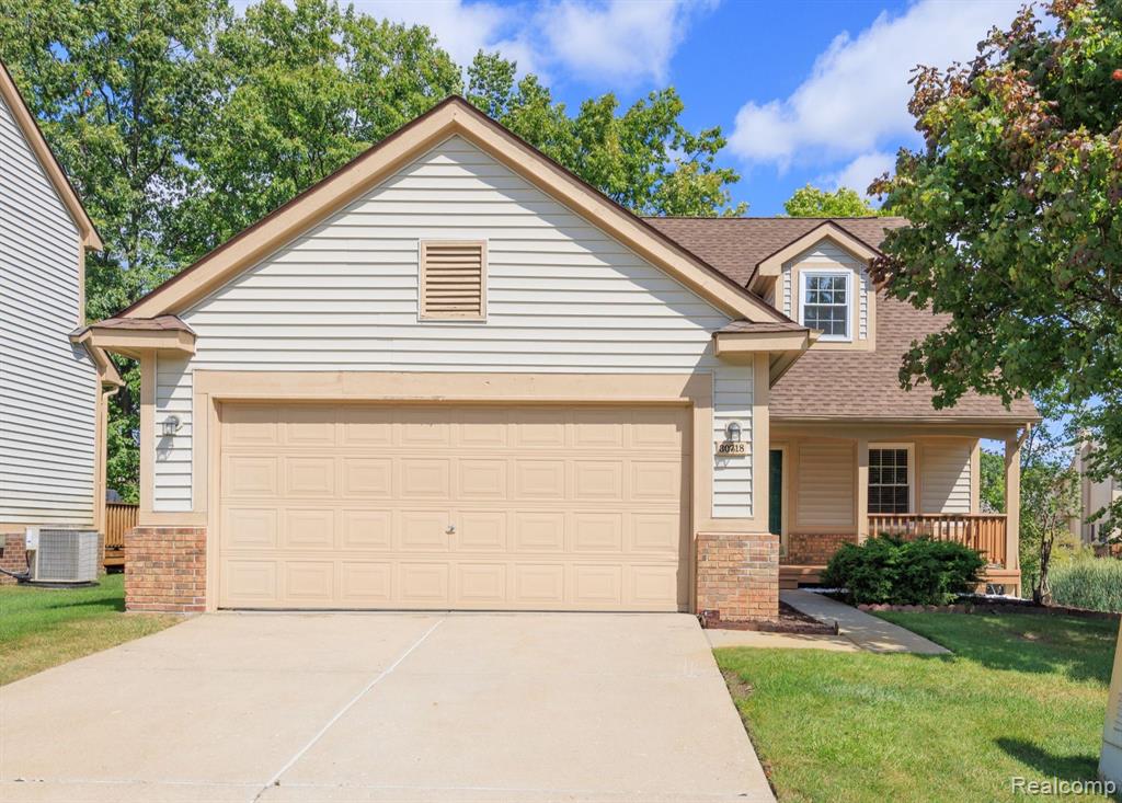 Tanglewood Dr, Novi, MI 48377