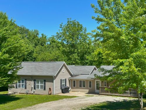 902 Union St, Glasgow, MO, 65254-1061 | Card Image