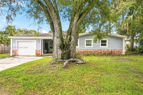 4810 Lakewood Park Dr, Fort Pierce, FL, 34951-2116 | Card Image
