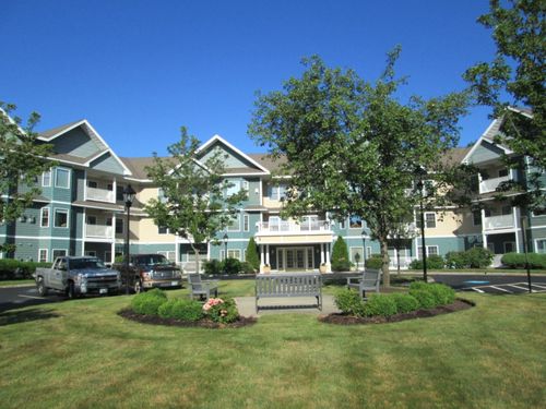 110-65 Hawthorne Dr, Bedford, NH, 03110-6955 | Card Image