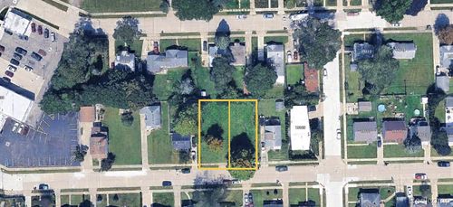 19025 Connecticut St, Roseville, MI, 48066-7202 | Card Image