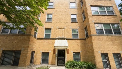 2-2038 W Touhy Ave, Chicago, IL, 60645-2439 | Card Image