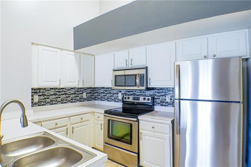620-4135 Residence Dr, FORT MYERS, FL, 33901-9228 | Card Image