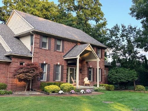 13757 Bridgewater Ct, South Lyon, MI, 48178-1908 | Card Image