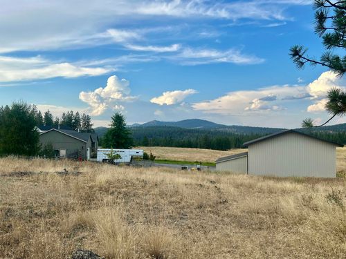 5674B Jergens Rd, Nine Mile Falls, WA, 99026 | Card Image
