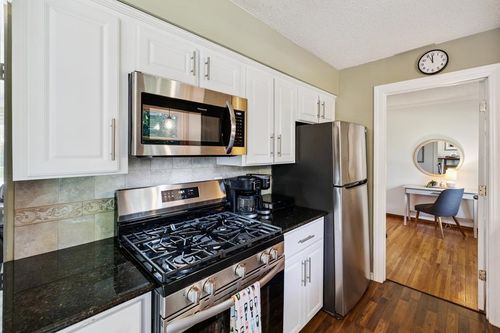 1182 Autumn Street, Roseville, MN, 55113 | Card Image
