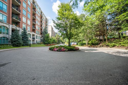 614-18 William Carson Cres, North York, ON, M2P2G6 | Card Image