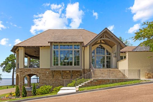 150 Old Trace Rd, Madison, MS, 39110-2017 | Card Image