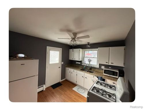 2050 Cornell St, Dearborn, MI, 48124-2502 | Card Image