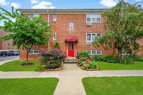 apt-2a-179 Drake Ave, New Rochelle, NY, 10805-1742 | Card Image