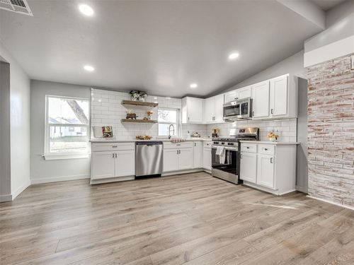 420 Colorado St, Jones, OK, 73049-7507 | Card Image