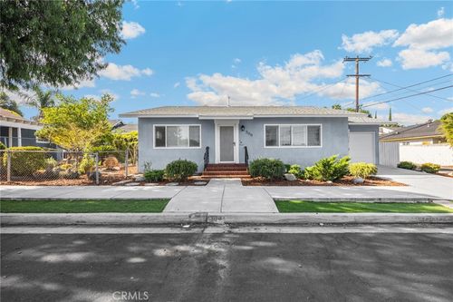 308 W 10th St, Corona, CA, 92882-4304 | Card Image