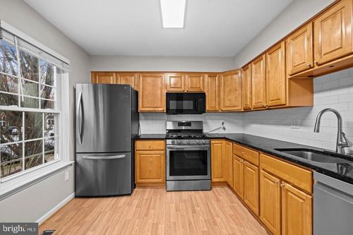 3321 Buckeye Ln, FAIRFAX, VA, 22033-1231 | Card Image