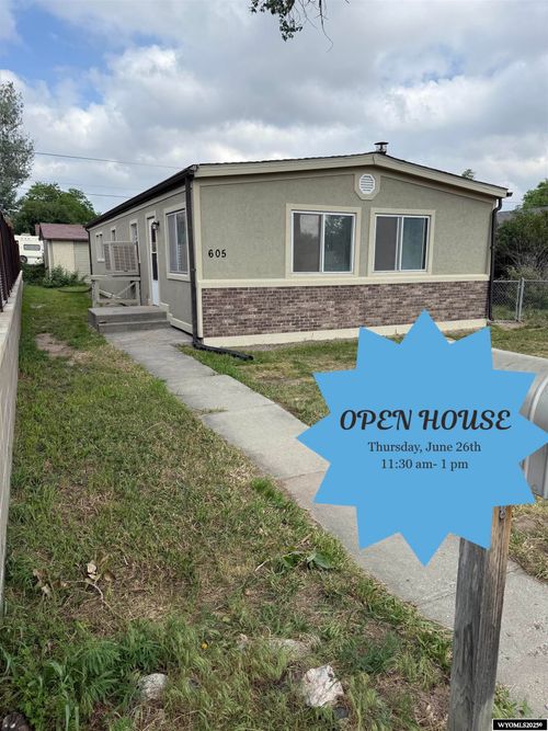 605 S 8th St, Douglas, WY, 82633-2610 | Card Image