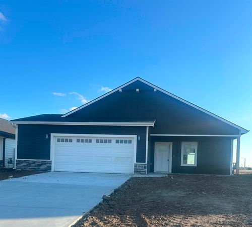 1566 N Emerald Valley Dr, Mulvane, KS, 67110-8625 | Card Image