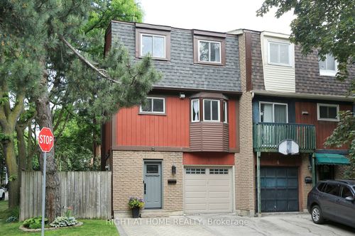 2 Snapdragon Dr, North York, ON, M2J4X6 | Card Image