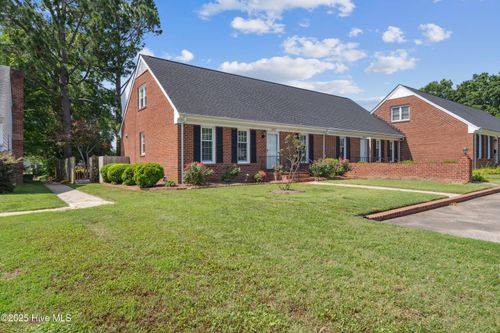 2202 Nash Pl N, Wilson, NC, 27896-1711 | Card Image