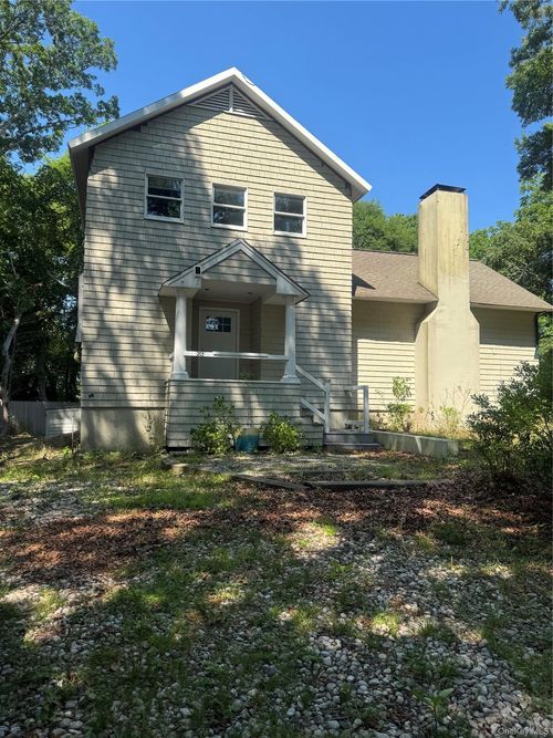 203 Head Of Pond Rd, Water Mill, NY, 11976-2436 | Card Image