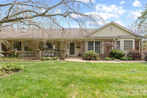 432 Hunters Glen Ln, Hendersonville, NC, 28739-8706 | Card Image